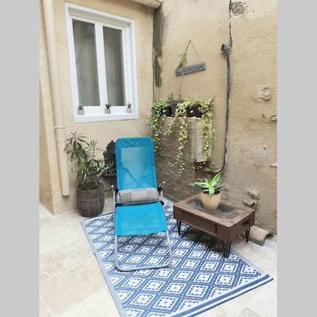 Maison De Village Avec Cour Aux Portes D'Avignon Entraigues-sur-la-Sorgue Eksteriør billede